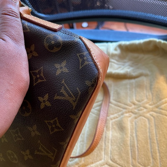Authentic Vintage LV Trotter Crossbody - Picture 14 of 16
